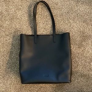 Away Longitude Tote in black leather